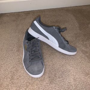 Soft Foam Grey Suede Pumas